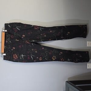 Bandolino Jeans Women's Size 10 Black Missy Floral Patterned AMY Jean Artzy